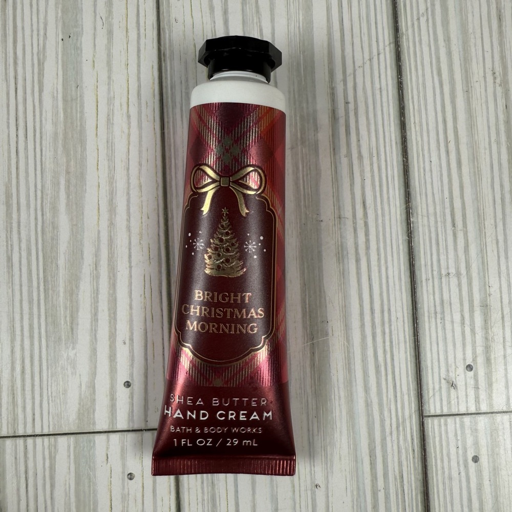BATH & BODY WORKS SHEA BUTTER HAND CREAM NEW - Bright Christmas Morning